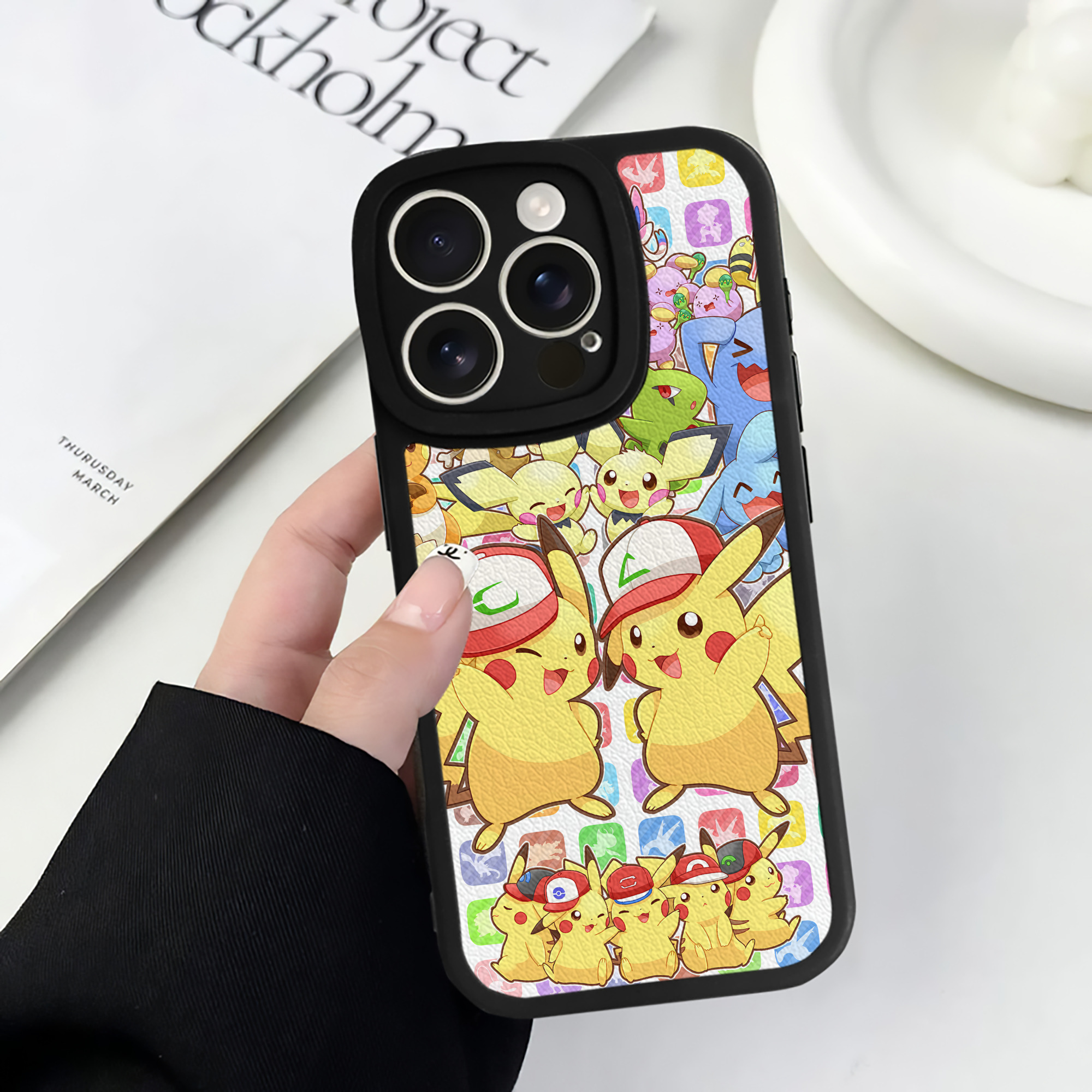 （画像用） ポケットモンスター Pokémon 【iPhone 16シリーズ対応】シリコンスマホケース（レザー調） 材質：シリコン